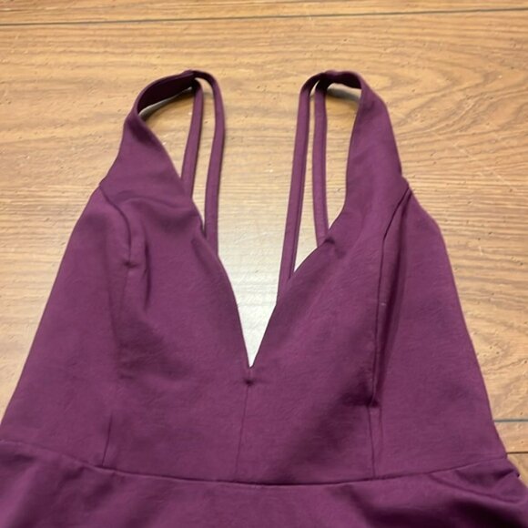 NWT lulus burgundy fit and flare mini deep v neck skater dress medium - Picture 4 of 14